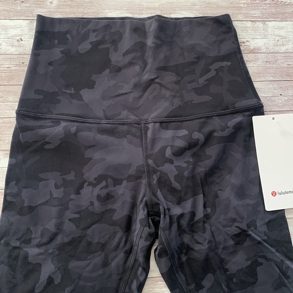Lululemon Align Super High Rise Shorts 10" Incognito Camo Multi Grey - Picture 5 of 10
